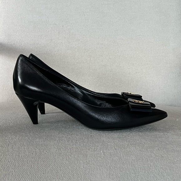 Saint Laurent Anais Bow Pumps in Smooth Leather - Picture 2 of 6
